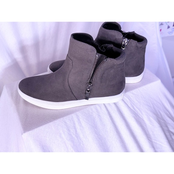 Bass Silvie Womens 7.5M Grey Suede Like Textile Side Zip Ankle Boot Sneakers - Picture 5 of 9